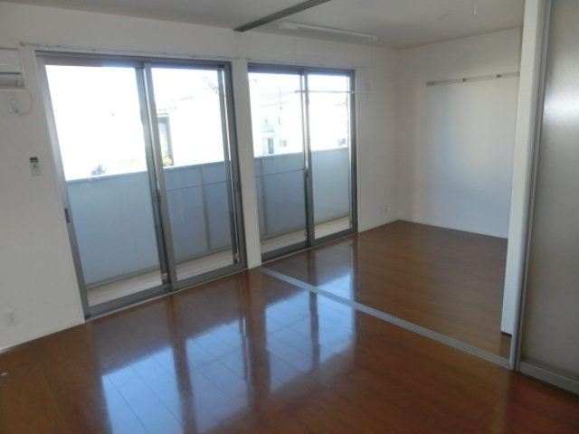 アーク・ウィルの居間・リビング|反転です