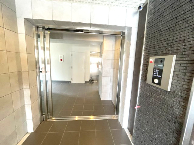 オリエントレジデンス門真栄町のエントランス