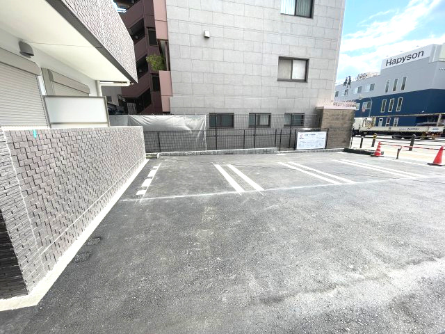 オリエントレジデンス門真栄町の駐車場