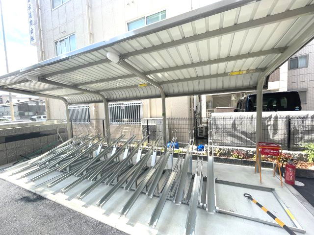 オリエントレジデンス門真栄町の駐車場