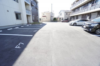 【駐車場】