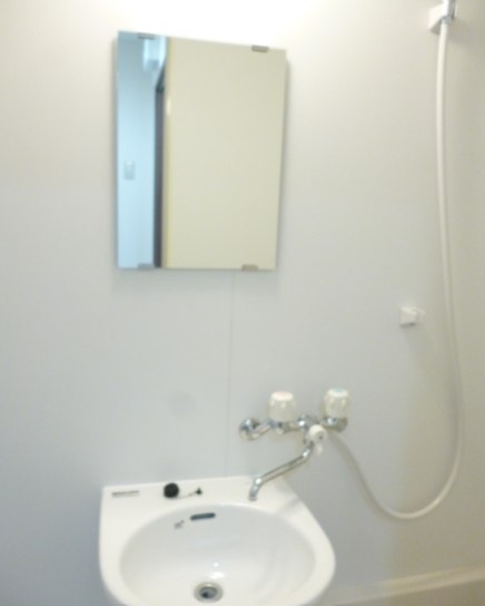 久留米市津福本町のアパートの洗面所