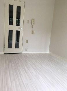 【居間・リビング】 | レオパード中野