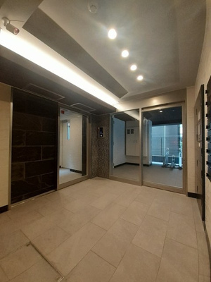 【エントランス】 | ラ・ポーズゾー