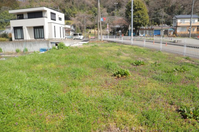 【外観】 | 物件の詳細については、現地を見てわかること以外に、役所や法務局などで調べないとわからないことがあります。そのため、現地に行く場合は、もしこの物件を買ったらどのような生活ができるかをイメージしましょう。