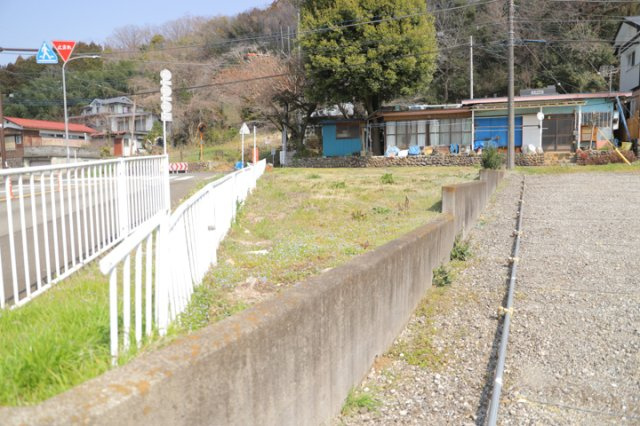 【外観】 | 土地探しをしていると都市計画区域という言葉を目にすると思います。法律によって、都道府県知事や国土交通大臣が指定するエリアのことを指しており、都市計画区域は市街化区域と市街化調整区域に分けられています。