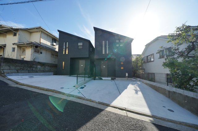 【保土ケ谷区鎌谷町37-3全２棟新築戸建てB棟】★仲介手数料無料★（宮ヶ谷小学校・宮田中学校）の外観