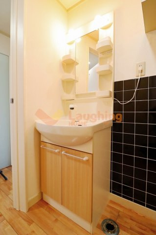 コーポ清風台の洗面所|使いやすい洗面所です