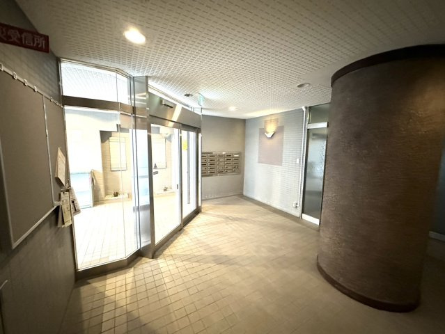 エクレール広瀬のエントランス