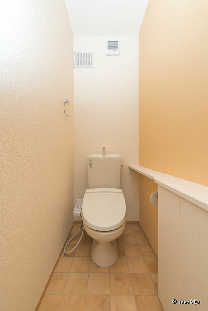 アズーリのトイレ|トイレ　ウォシュレット付き