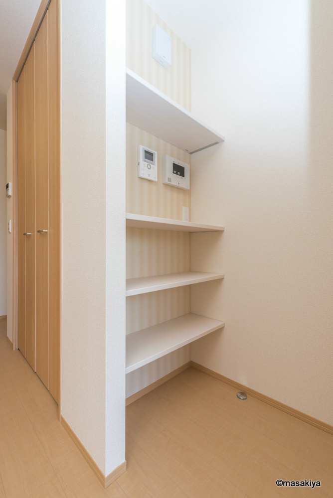 アズーリの収納|収納棚