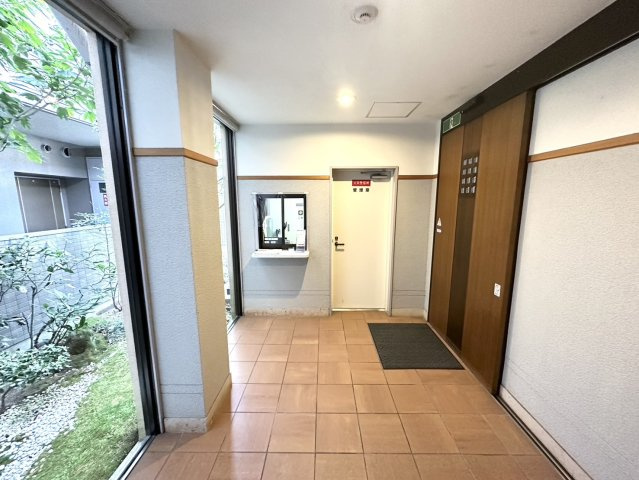 中島丁パークホームズのエントランス