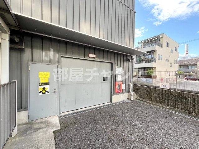 ラ・ヴィ・アン・ローズの駐車場