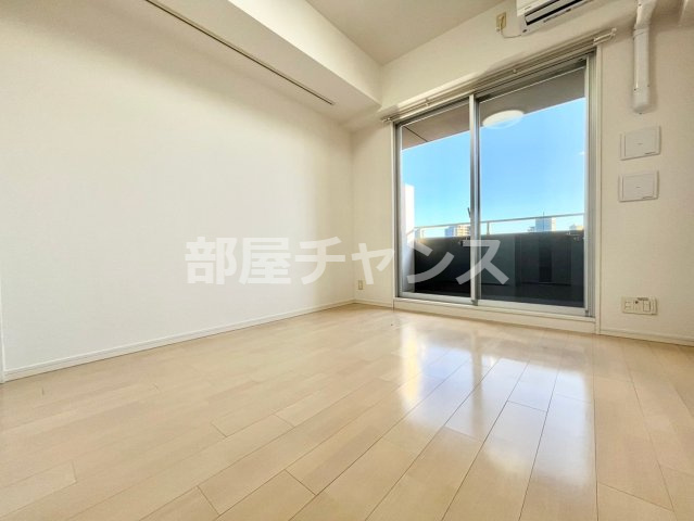 ラ・ヴィ・アン・ローズの居間・リビング