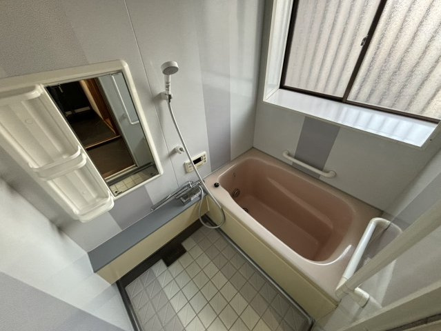 ミロメゾン市川曽谷４丁目の浴室