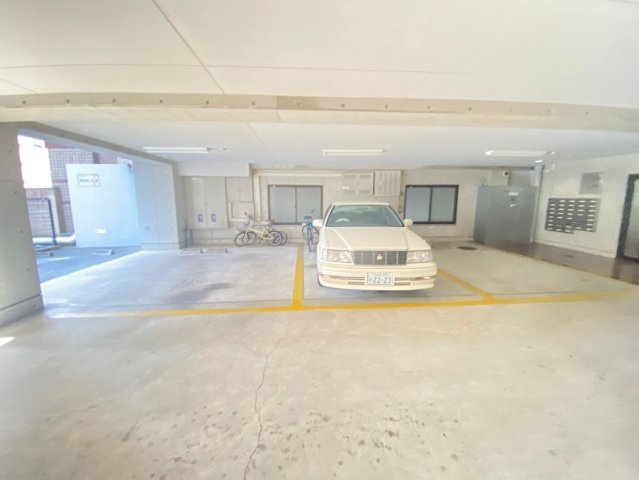 ハウス108泉の駐車場|ハウス108泉