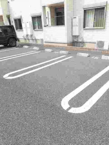 カルム　Ａの駐車場