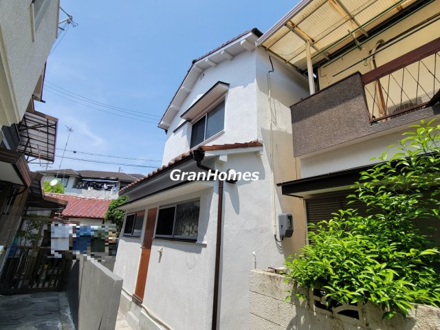 朝霧南町4丁目戸建の外観