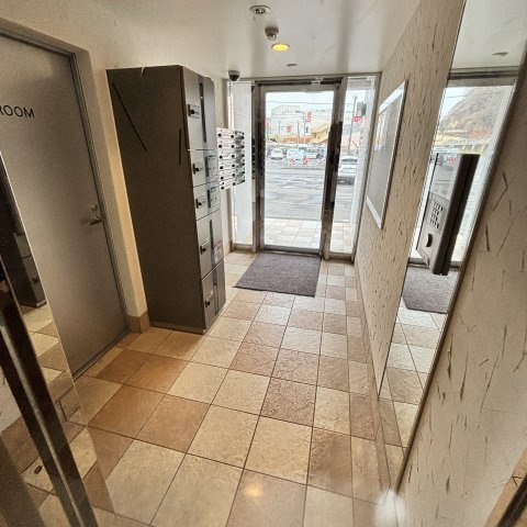 プレジャー室蘭駅前Ⅱのエントランス
