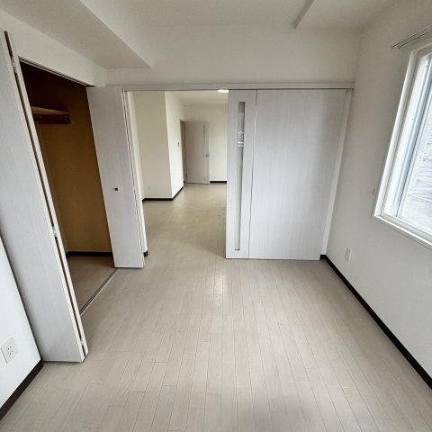 プレジャー室蘭駅前Ⅱの居間・リビング