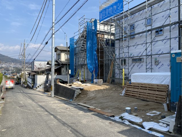 新築戸建　相田5丁目（No.Ａ／No.Ｂ）の前面道路含む現地写真