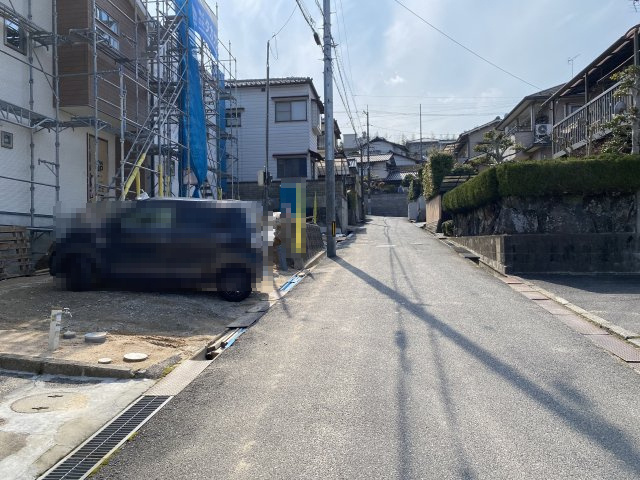 新築戸建　相田5丁目（No.Ａ／No.Ｂ）の前面道路含む現地写真