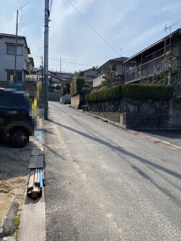 新築戸建　相田5丁目（No.Ａ／No.Ｂ）の前面道路含む現地写真
