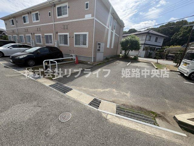 フラン・セーヌⅠ番館の駐車場