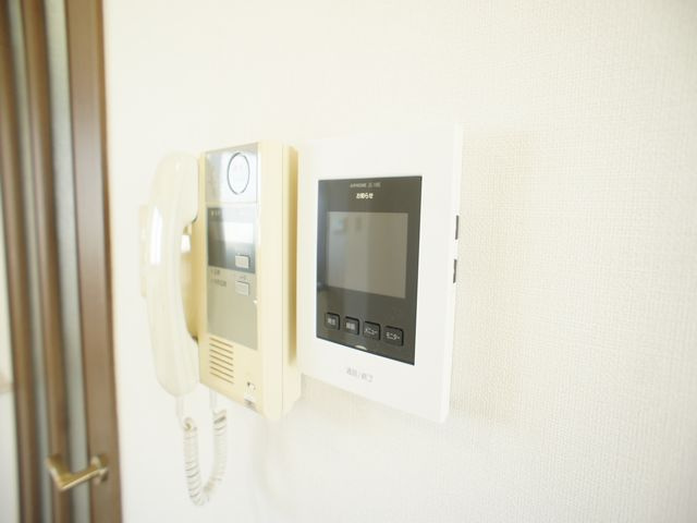 【セキュリティ】 | ライブハウスⅡ | 訪問者の確認ができるTVドアホン付きです♪