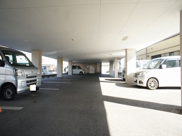 【駐車場】 | ライブハウスⅡ | 駐車場1台込みです♪