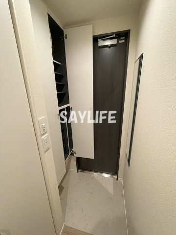 ヘーベルメゾン松崎町の玄関