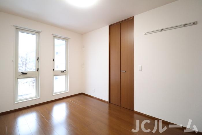 セーフハウスの玄関