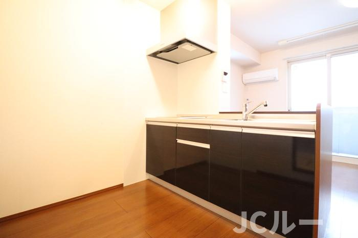 セーフハウスのキッチン|広々シンク♪