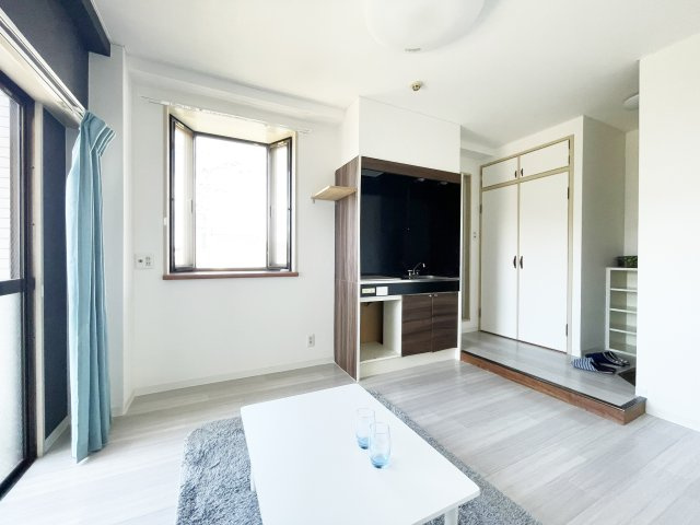 フォート佐古の居間・リビング