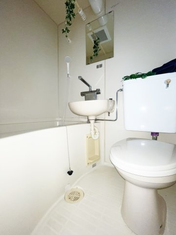 フォート佐古の浴室