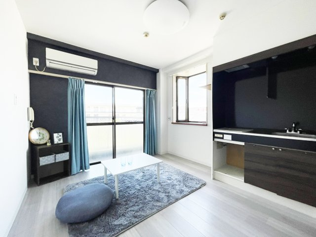 フォート佐古の居間・リビング