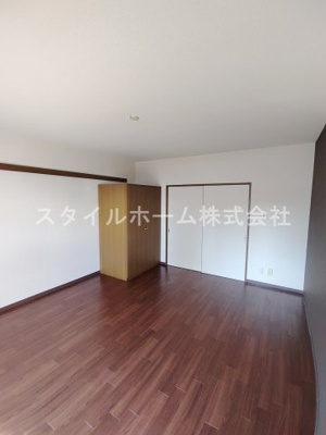 【居間・リビング】 | ア・ラ・モード18 | 別部屋写真です。