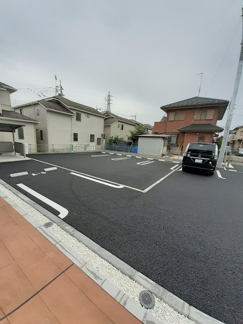 レジーナ　ガーデンＡの駐車場