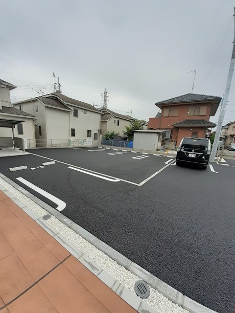 レジーナ　ガーデンＡの駐車場