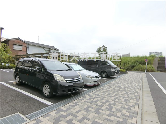 CREVISTAクレヴィスタ多摩川六郷の駐車場