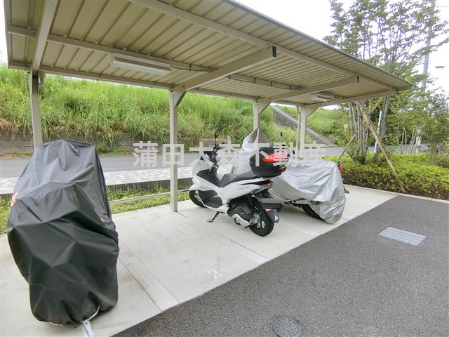 CREVISTAクレヴィスタ多摩川六郷の駐車場