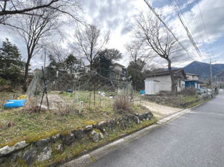 【庭】 | 大津市南小松1594-362　中古戸建 | 駐車と畑用スペース