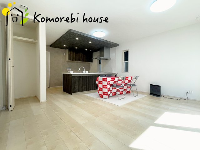 西区佐知川　一戸建て　タマタウン　01の居間・リビング|2024年3月撮影