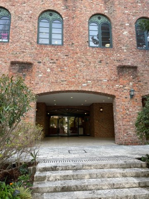 【エントランス】 | リバーカントリーガーデン京橋