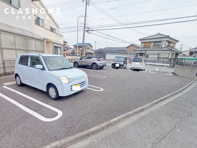 グラシューズ　　刈谷市近郊の賃貸ならクラスホーム刈谷店の駐車場