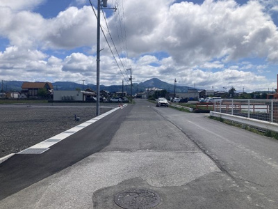 【前面道路含む現地写真】 | 長浜市曽根町分譲地　１号地