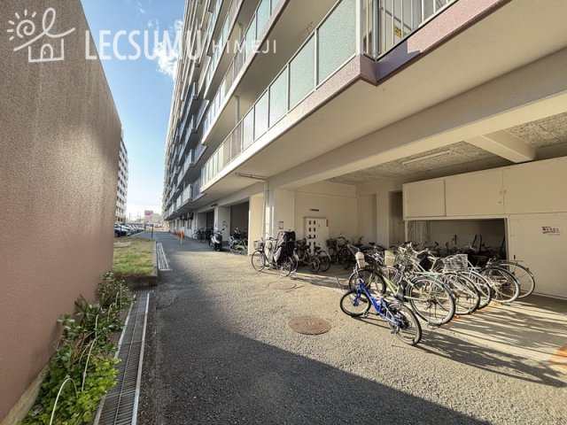 藤和しらさぎハイタウンA棟の駐輪場