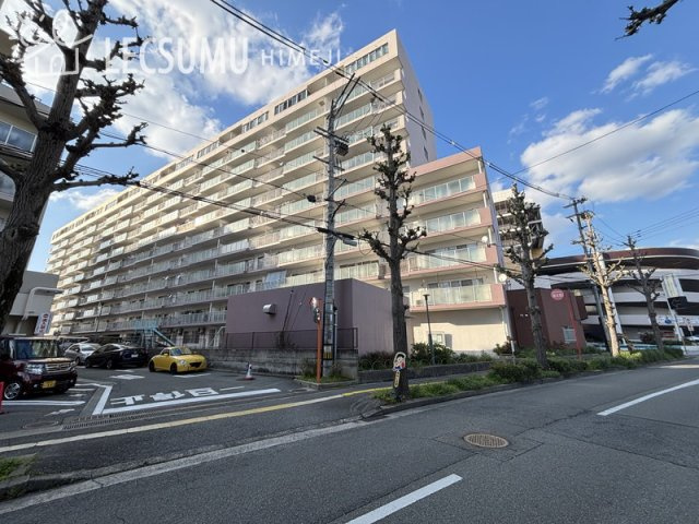 藤和しらさぎハイタウンA棟の外観