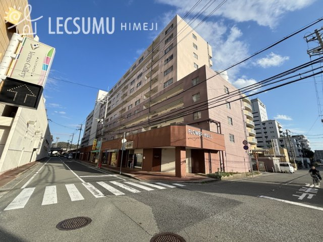 藤和しらさぎハイタウンA棟の外観
