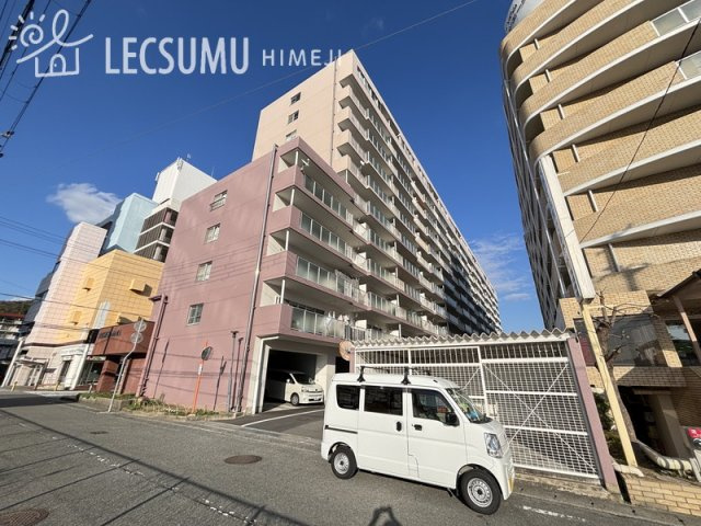 藤和しらさぎハイタウンA棟の外観
